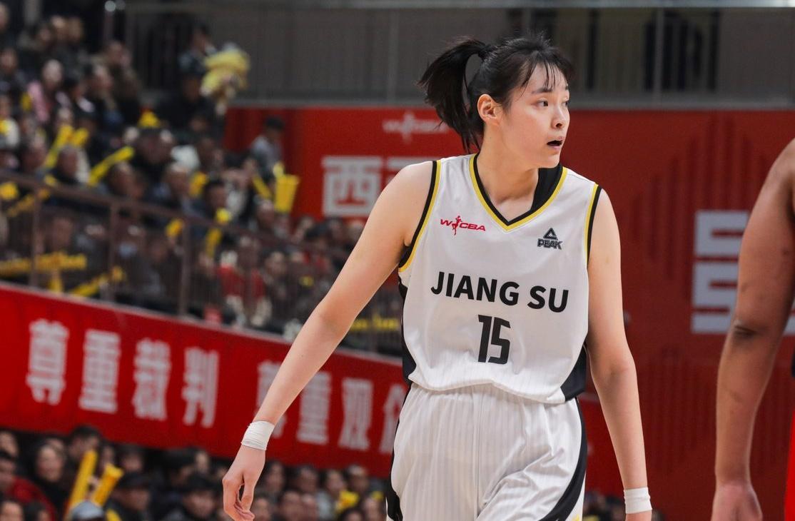 3大数据前3!女篮25岁2米王牌闪耀:力压女奥尼尔,宫鲁鸣召她?